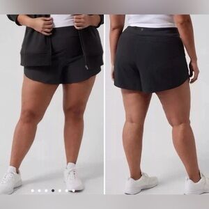 Athleta Womens Hustle 4.5” Lined Short Size 2X Black Athletic NEW